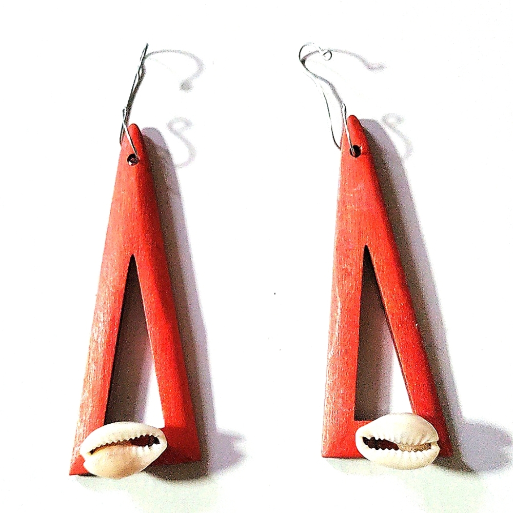 HAPPY HOLIDAYS New (2) Handcrafted Wood Ornaments! Genuine Cowries. Unisex Items